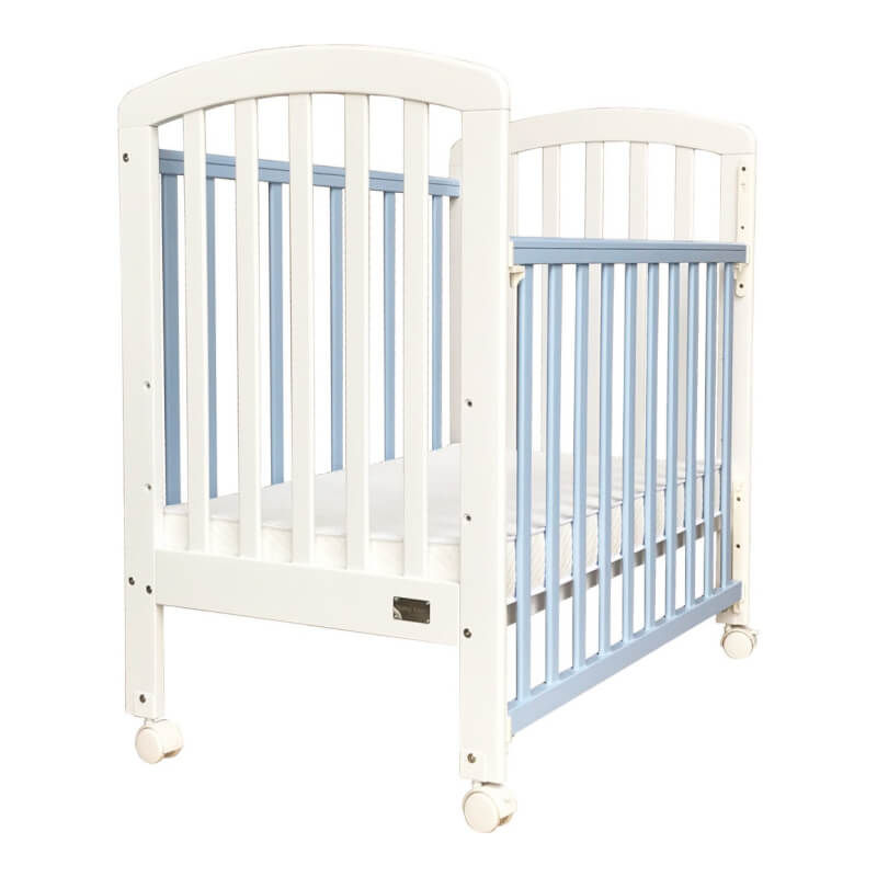 baby blue cot