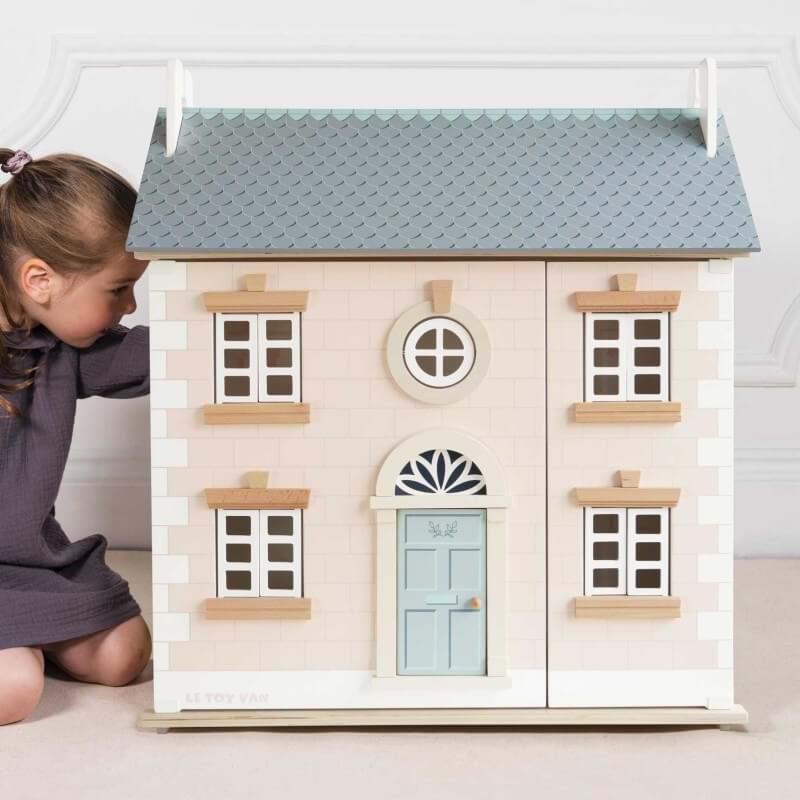Bay Tree Doll House
